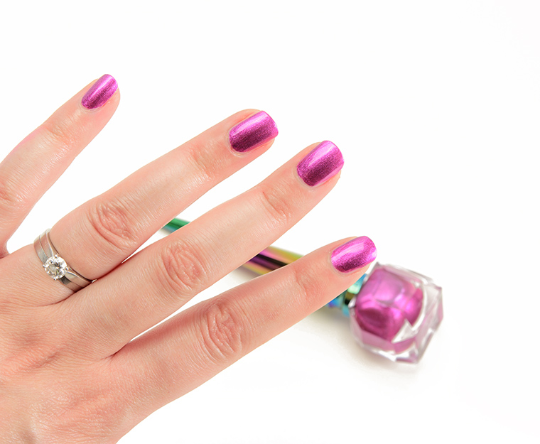 Christian Louboutin Beaute Loubichrome III Loubichrome Mini Nail Colour