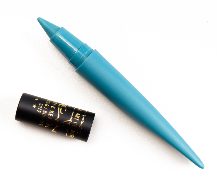 MAC Flourish Me Vibrant Kajal Crayon