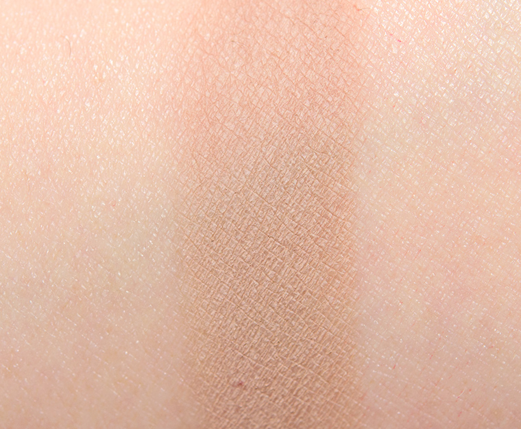 <p class="text-center">MAC Love on the Run Eyeshadow</p>
