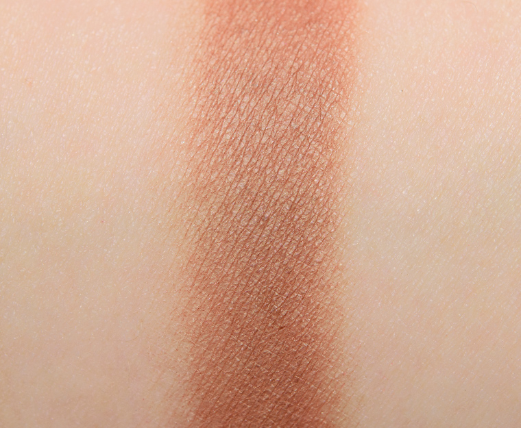 <p class="text-center">Viseart Nutmeg (Warm Mattes #10) Eyeshadow</p>