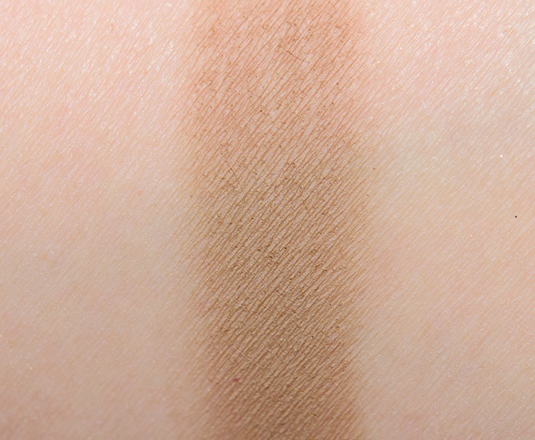 <p class="text-center">MAC Sandstone Eyeshadow</p>