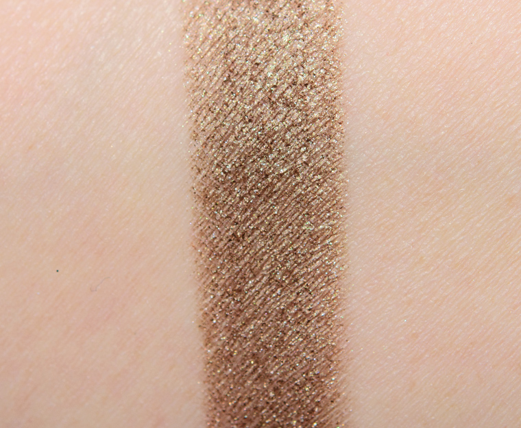 <p class="text-center">MAC Luxury Cachet Eyeshadow</p>