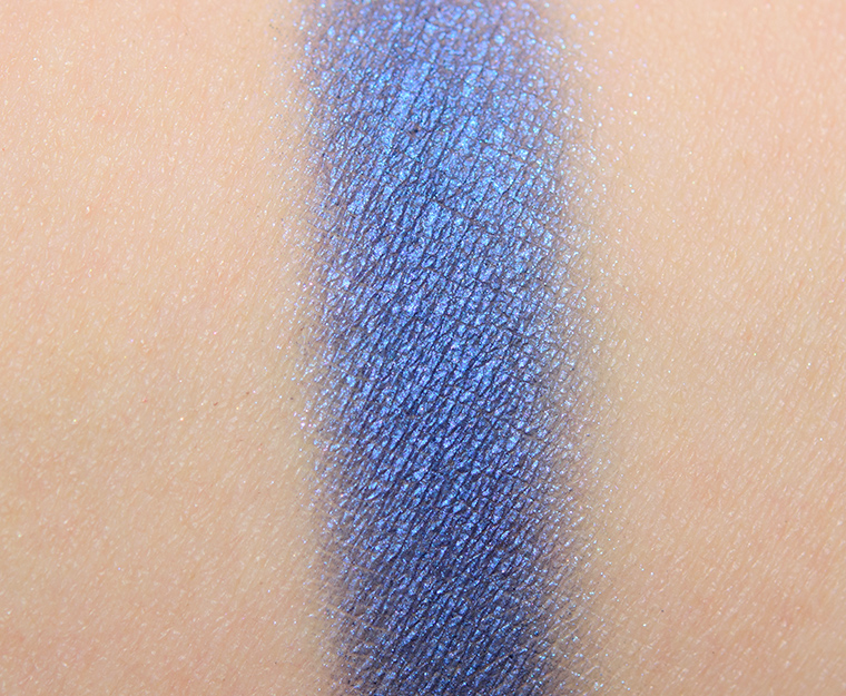 <p class="text-center">MAC Blue Envy Eyeshadow</p>