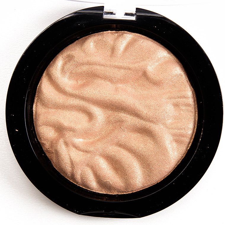 Makeup Revolution Gold Addict Strobe Highlighter