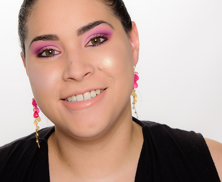Makeup Revolution Gold Addict Strobe Highlighter
