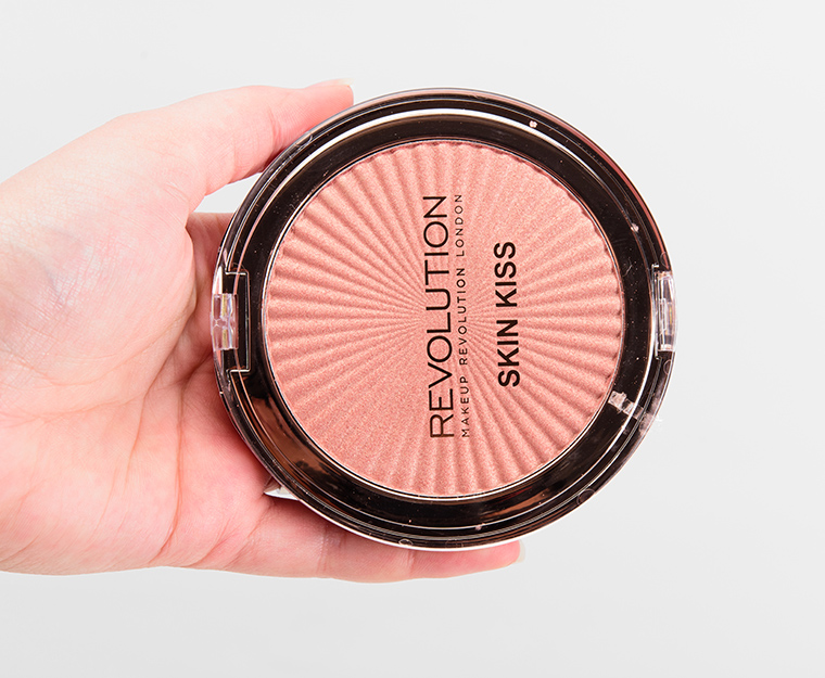 Makeup Revolution Peach Kiss Skin Kiss