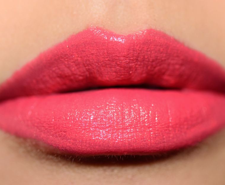 <p class="text-center">Estee Lauder Blush Tease Hi-Lustre Pure Color Envy Lipstick</p>