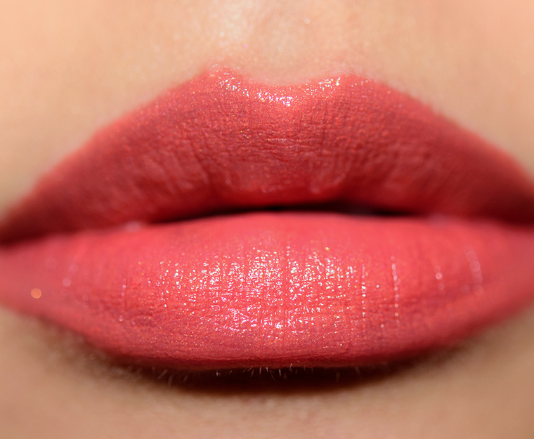 <p class="text-center">Estee Lauder Cali Coral Hi-Lustre Pure Color Envy Lipstick</p>
