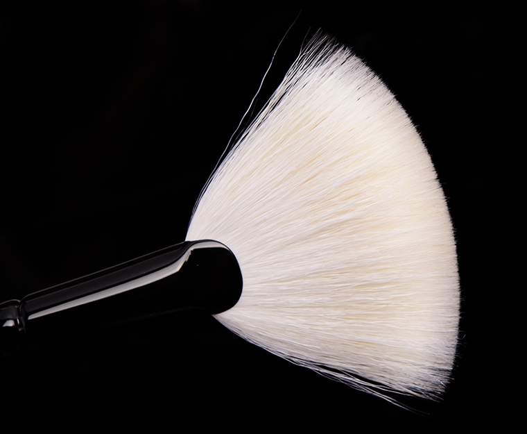 Wayne Goss Brush 15 (White)  