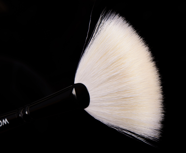 Wayne Goss Brush 15 (White)  