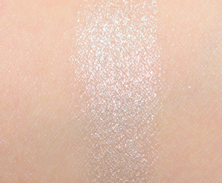<p class="text-center">MAC Platinum Shadow Eyeshadow</p>