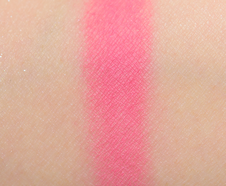 <p class="text-center">MAC Lotus Pink Eyeshadow</p>
