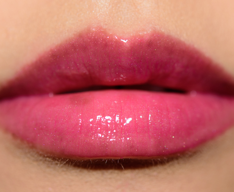 <p class="text-center">MAC La Salsa Cremsheen Glass</p>