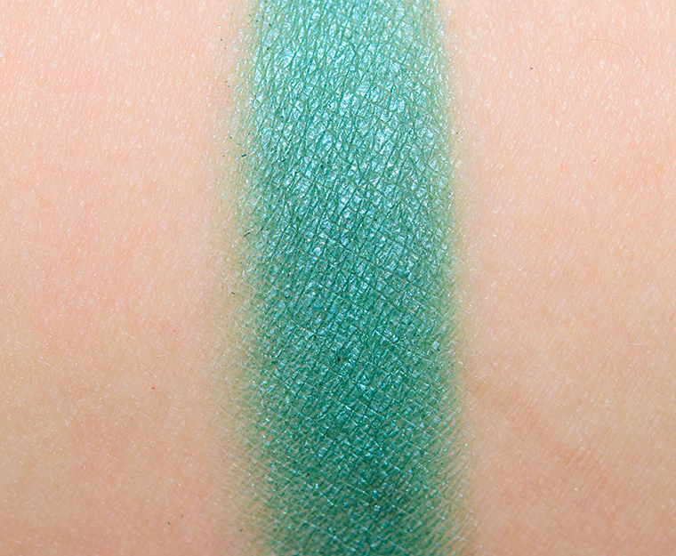 <p class="text-center">MAC Neoprene Green Eyeshadow</p>