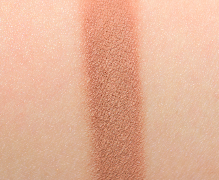 <p class="text-center">MAC Soft Brown Eyeshadow</p>