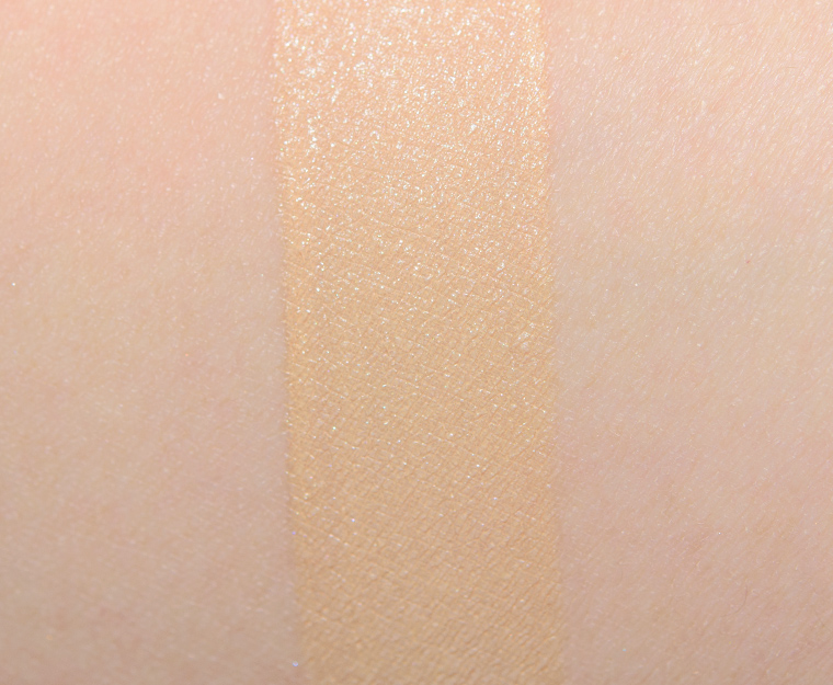 <p class="text-center">Shiseido Golden 2 Synchro Skin Glow Luminizing Liquid Foundation SPF 20</p>