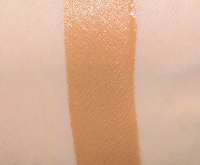 <p class="text-center">Shiseido Golden 5 Synchro Skin Glow Luminizing Liquid Foundation SPF 20</p>