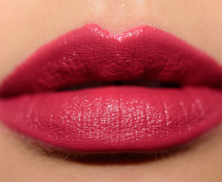 <p class="text-center">Tarte Escape Color Splash Hydrating Lipstick</p>