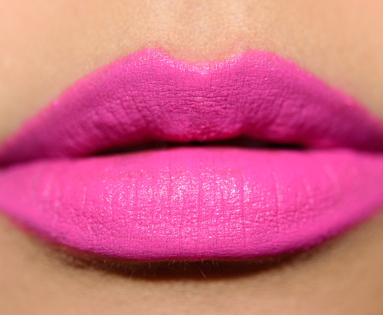 <p class="text-center">MAC Candy Yum Yum Lipstick</p>