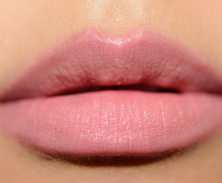 <p class="text-center">MAC Keep It Loose Casual Colour Lip & Cheek Colour</p>