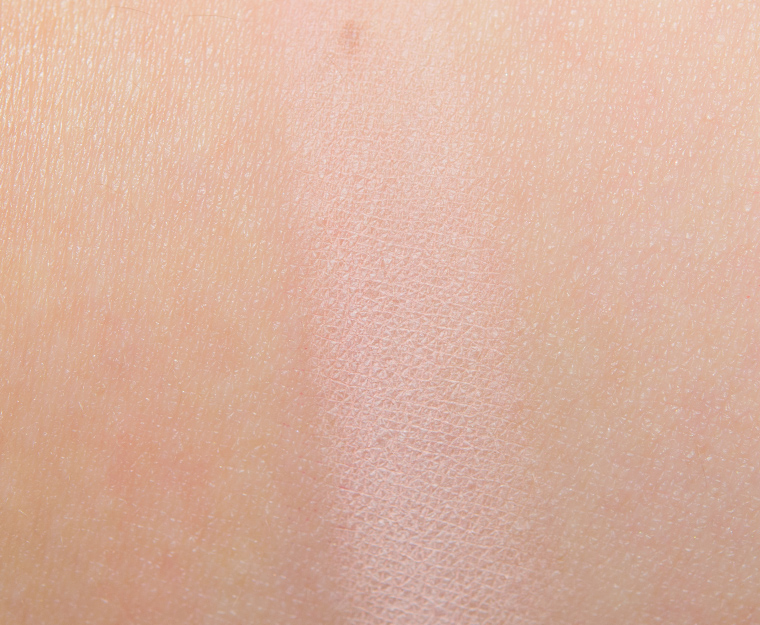 <p class="text-center">Pretty Vulgar Tweet Eyeshadow</p>