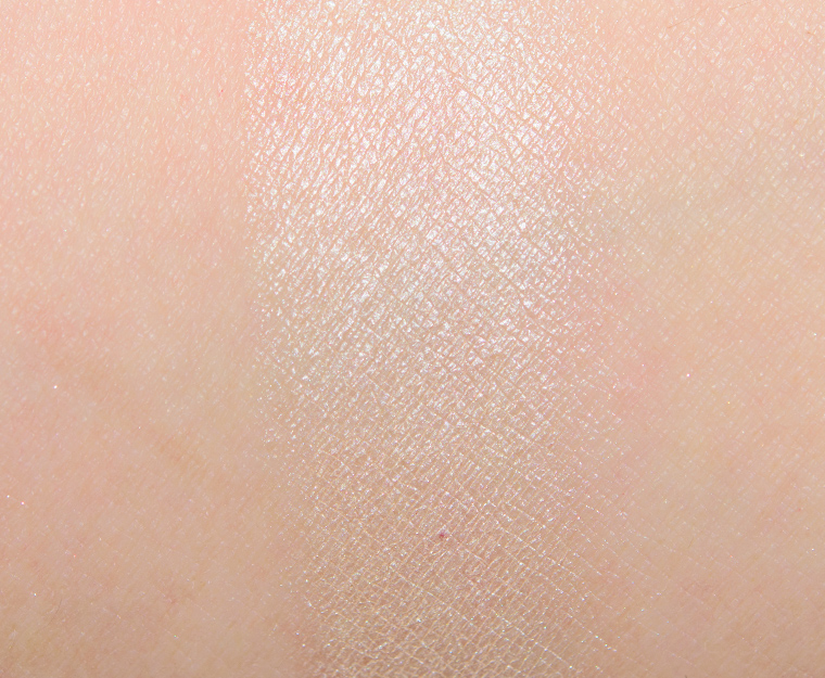 <p class="text-center">Pretty Vulgar Pillow Fight Eyeshadow</p>