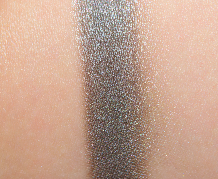 <p class="text-center">Pretty Vulgar Darkside Eyeshadow</p>