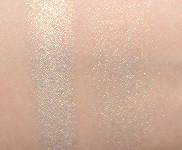 <p class="text-center">Becca Pearl Flashes Gold Light Chaser Highlighter</p>