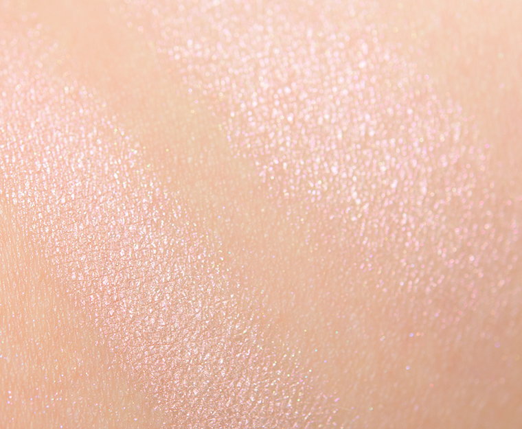 Becca Rose Quartz Flashes Seashell Light Chaser Highlighter