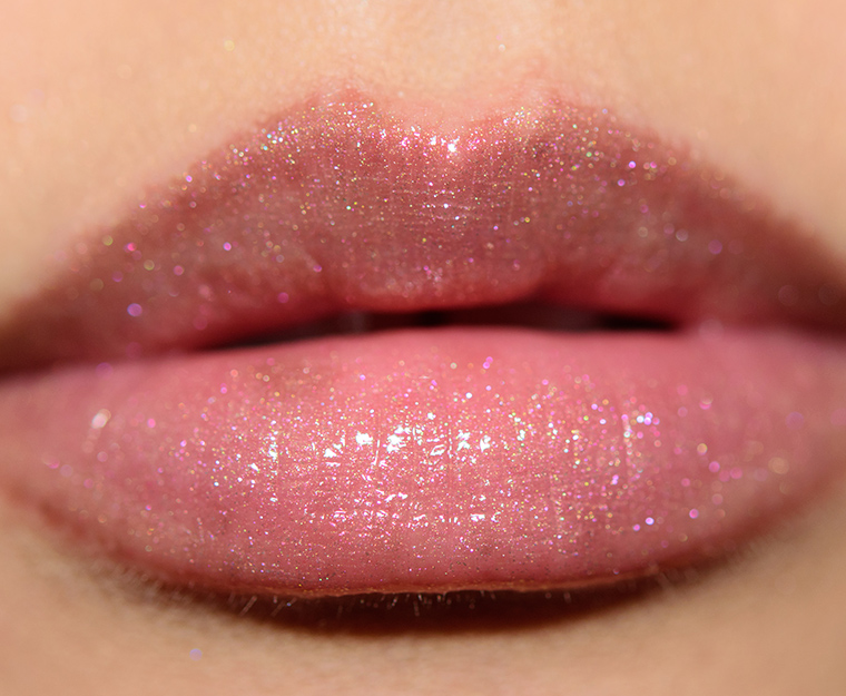 <p class="text-center">Becca Rose Quartz x Seashell Liquid Crystal Glow Gloss</p>