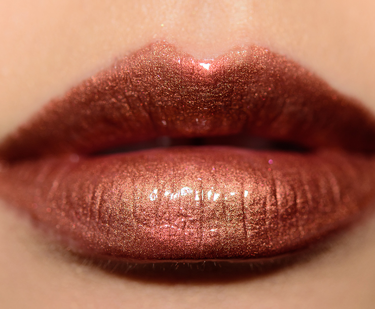 <p class="text-center">Huda Beauty Foxy Lip Strobe</p>