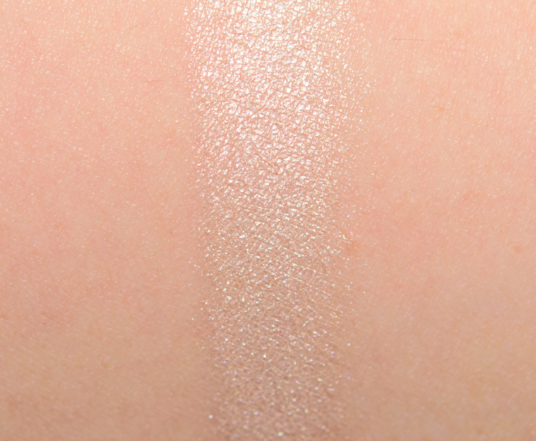 <p class="text-center">Juvia's Place Giza Eyeshadow</p>