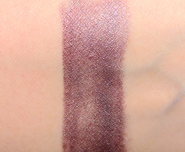 <p class="text-center">Maybelline Smoked Silver Color Sensational Matte Metallics Lipstick</p>