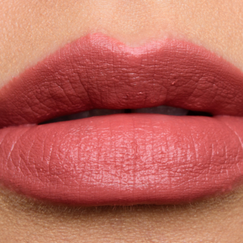 Hourglass I'm Addicted, No One Knows, I've Kissed Confession Lipsticks