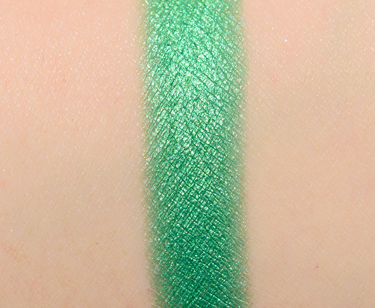 <p class="text-center">Juvia's Place Buzo Eyeshadow</p>