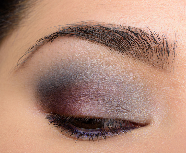 With Smashbox 24HR Primer + Packed On (4+ layers) + Shimmery shades used Damp