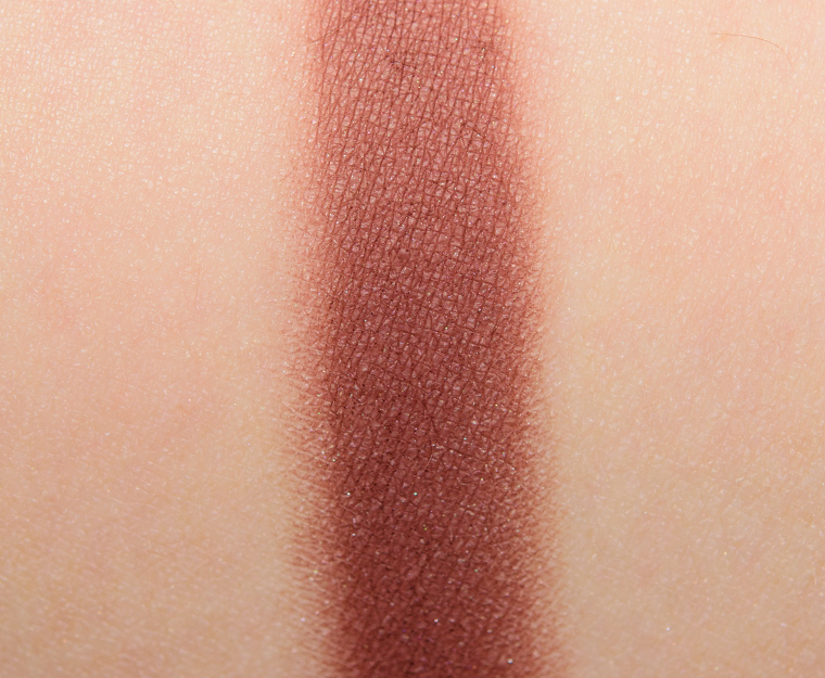 Huda Beauty Oud Textured Shadow