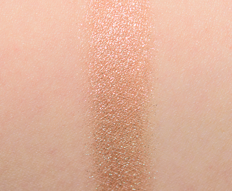 <p class="text-center">MAC Outfitted MAC Girls Eyeshadow</p>