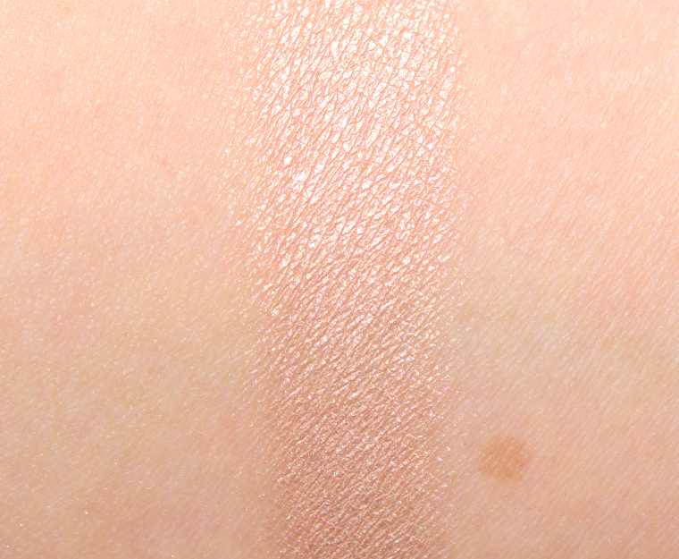 <p class="text-center">MAC On the Hip Side MAC Girls Eyeshadow</p>