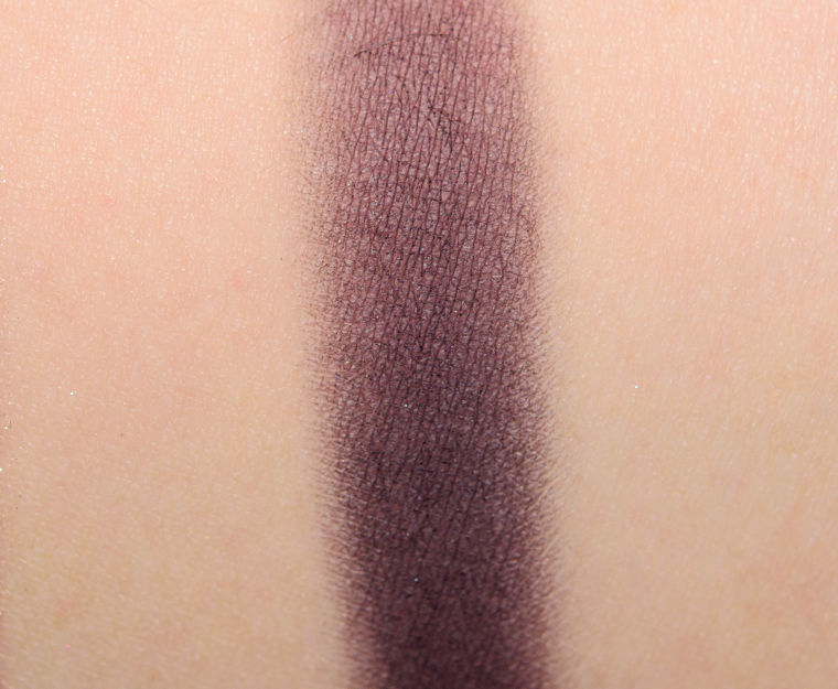 <p class="text-center">MAC Wild Card MAC Girls Eyeshadow</p>