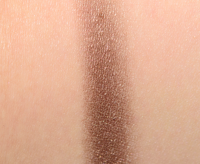 <p class="text-center">MAC Been There, Done That MAC Girls Eyeshadow</p>