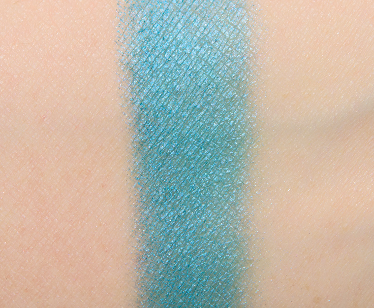 <p class="text-center">MAC Denim Genes MAC Girls Eyeshadow</p>