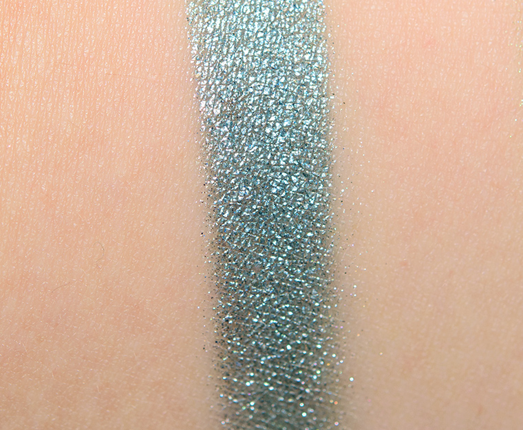 <p class="text-center">MAC Bikers & Babes MAC Girls Eyeshadow</p>