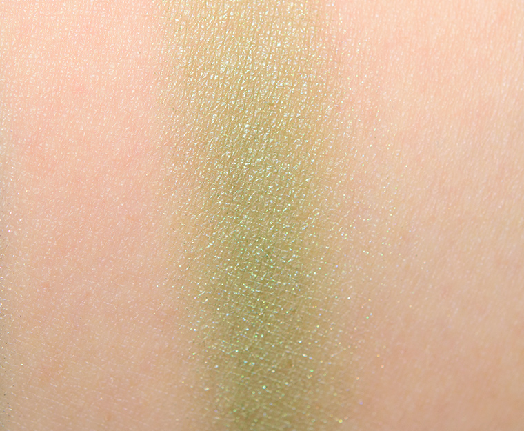 <p class="text-center">MAC Rockin' Rebel MAC Girls Eyeshadow</p>