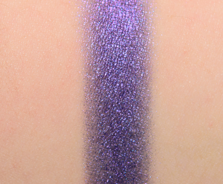 <p class="text-center">Natasha Denona Amethyst (141M) Metallic Eye Shadow</p>