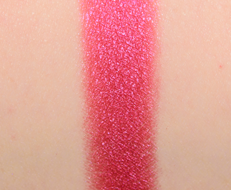 <p class="text-center">Natasha Denona Magentic (142M) Metallic Eye Shadow</p>