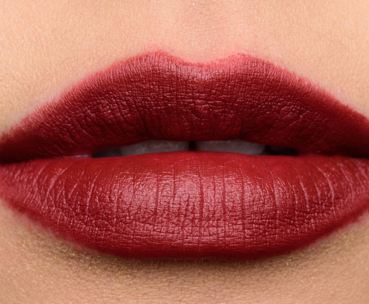 Shiseido Curious Cassis (RD620) Rouge Rouge Lipstick