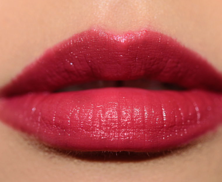 <p class="text-center">Tom Ford Beauty Ines Boys & Girls Ultra-Rich Lip Color</p>