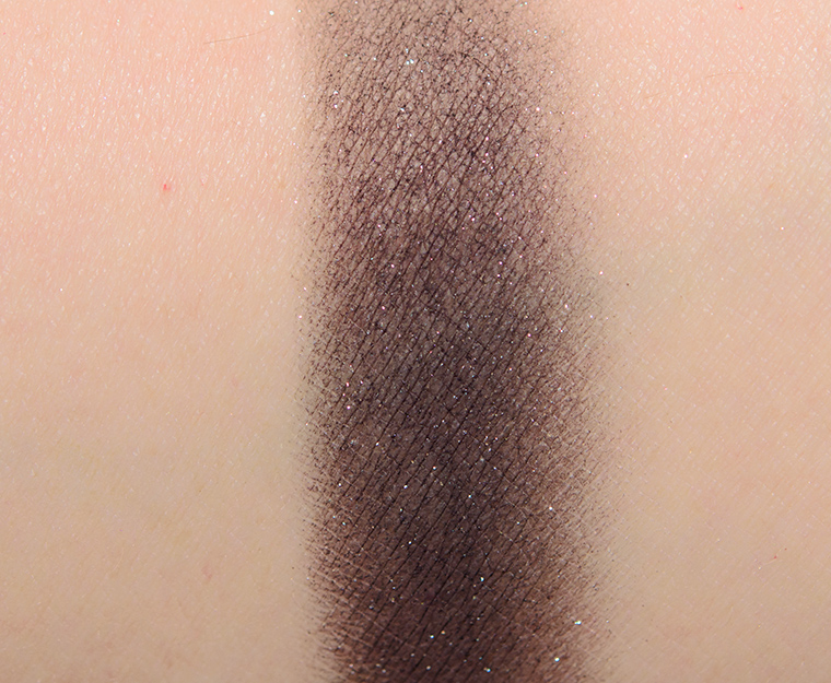 <p class="text-center">Too Faced Santa's Helper Eyeshadow</p>