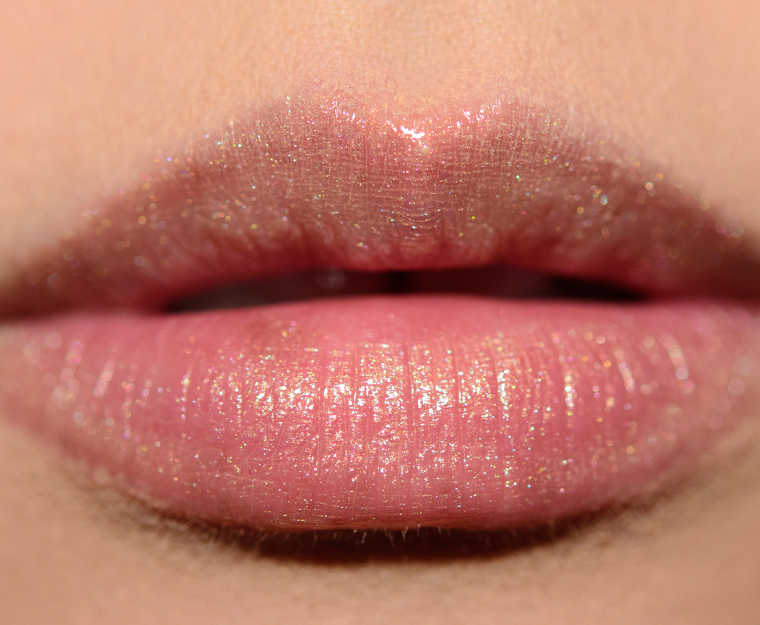 <p class="text-center">Dior Gold Essence (212) Dior Addict Ultra-Gloss (2016)</p>